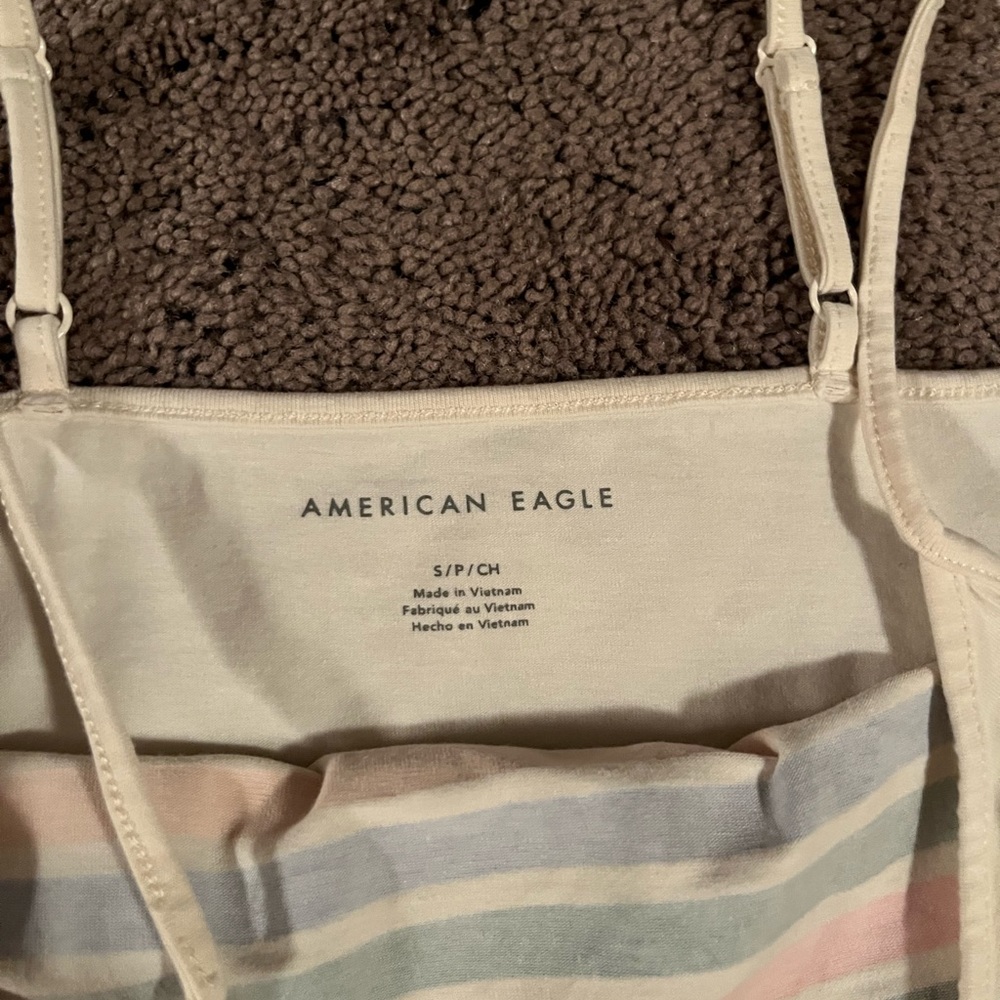 three american eagle crop tops - Picture 3 of 5